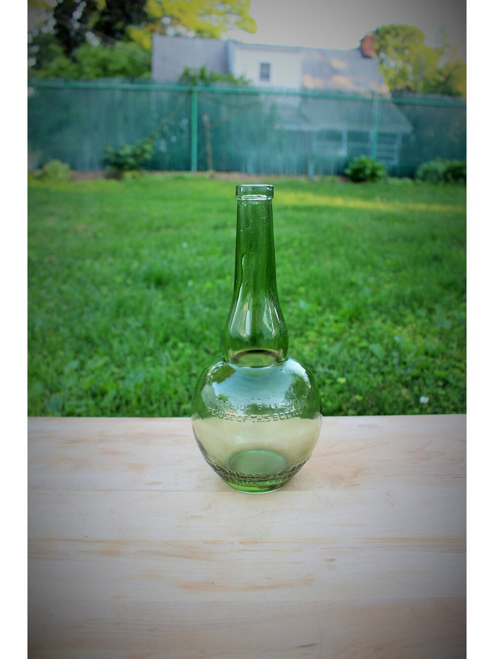 MB&R (Marie Brizard and Roger) BORDEAUX French liquor bottle
